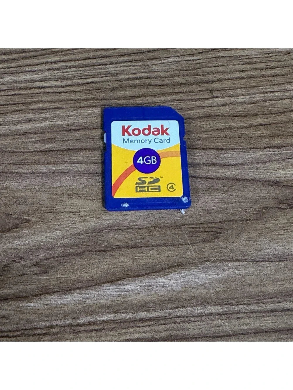 KODAK EASYSHARE C195 DIGITAL CAMERA BUNDLE - 14.0MP, RED, 4GB SD CARD